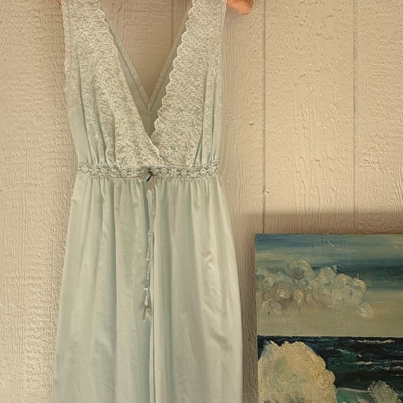 Lace Trimmed Vintage Night Gown - Soft Blue Small - Picture 12 of 12